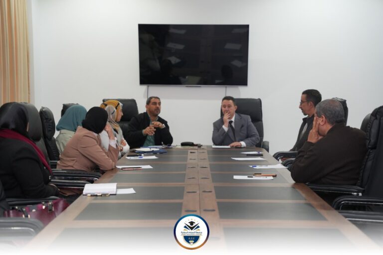 اجتماع عميد كلية التكنولوجيا والمعلومات مع السادة أعضاء هيئة التدريس