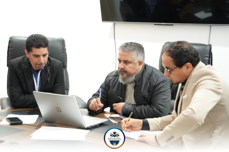 اجتماع مجلس كلية الصيدلة بجامعة السلام