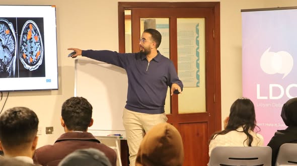 مشاركة مكتب خدمة المجتمع والبيئة وبالتعاون مع منظمة LDC وطلبة الكلية، في تسيير جلسة علنية لمناقشة سؤال محوري: كيف ولماذا ننجذب للأخبار الكاذبة ؟”