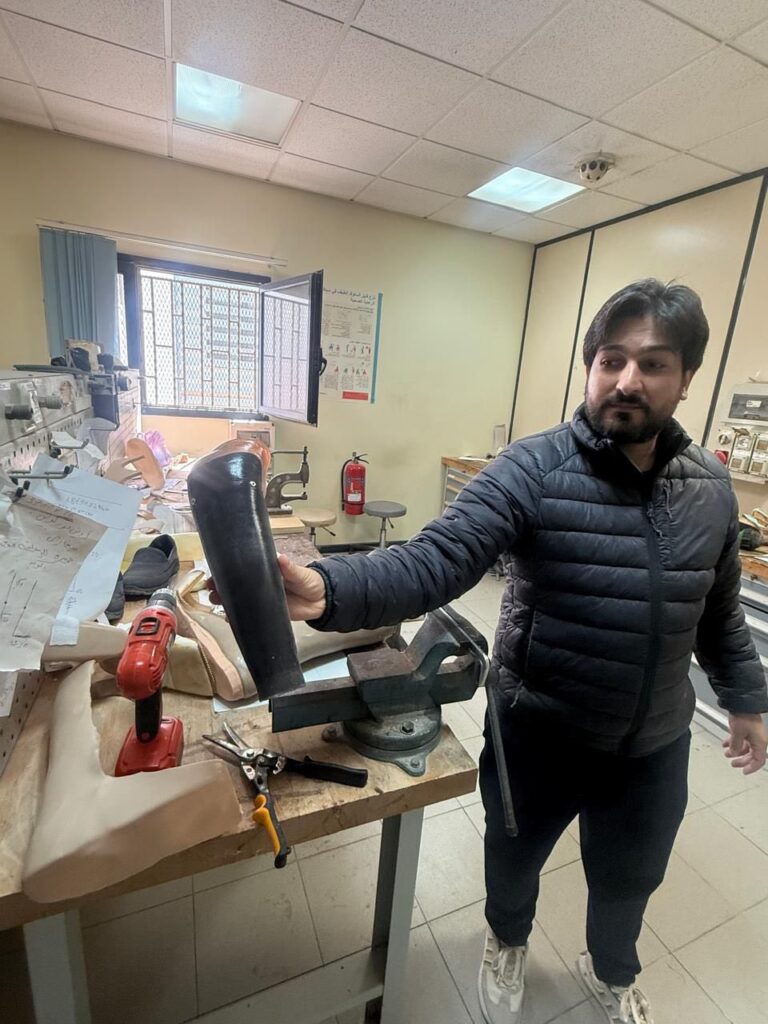 دقة الهندسة الطبية الحيوية وكفاءة التأهيل في العلاج الطبيعي