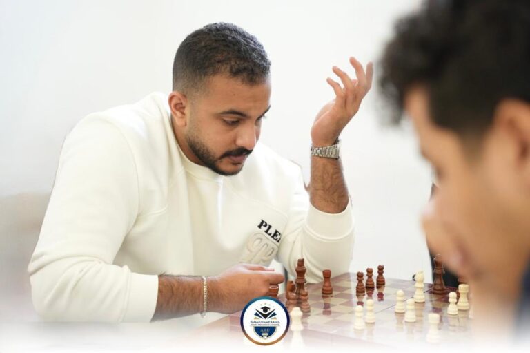 مكتب النشاط يواصل تدريباته المكثفة مع منتخب الشطرنج