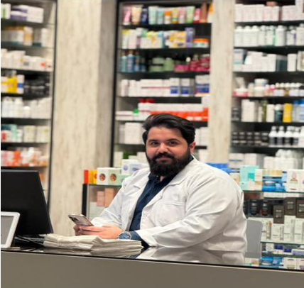 خريجو كلية الصيدلة جامعة السلام الدولية … كفاءة  وتميّز