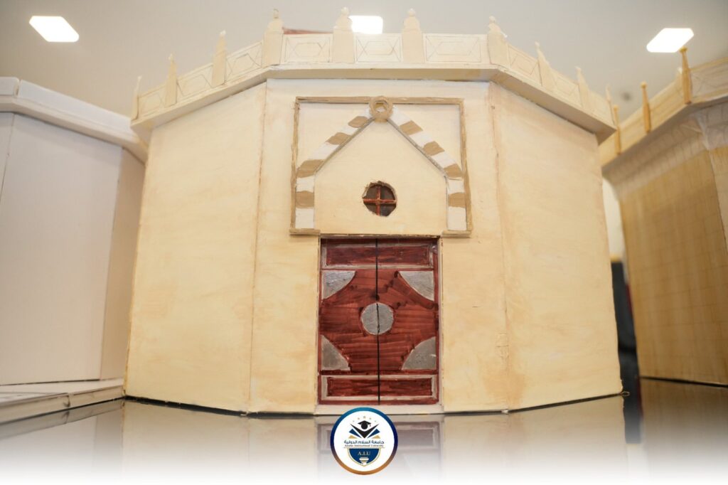معرض لمخرجات مادة المجسمات لطلاب قسم العمارة والتصميم
